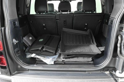 2022 Land Rover Defender X-Dynamic SE