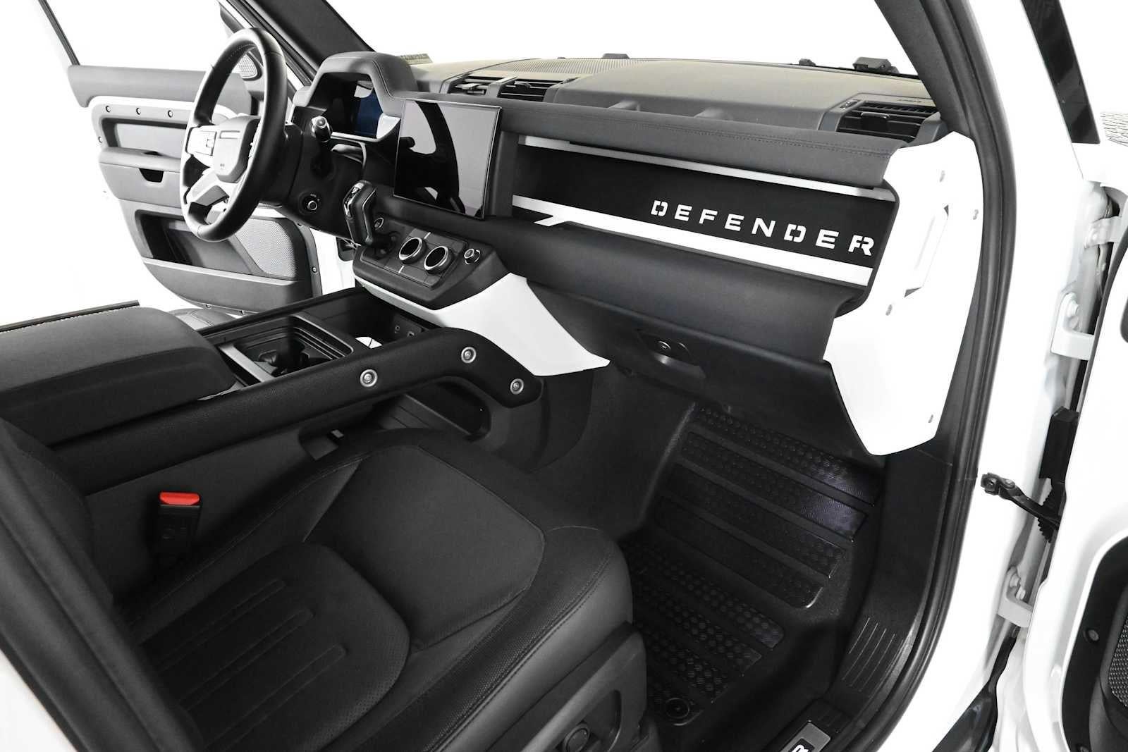 2022 Land Rover Defender X-Dynamic SE