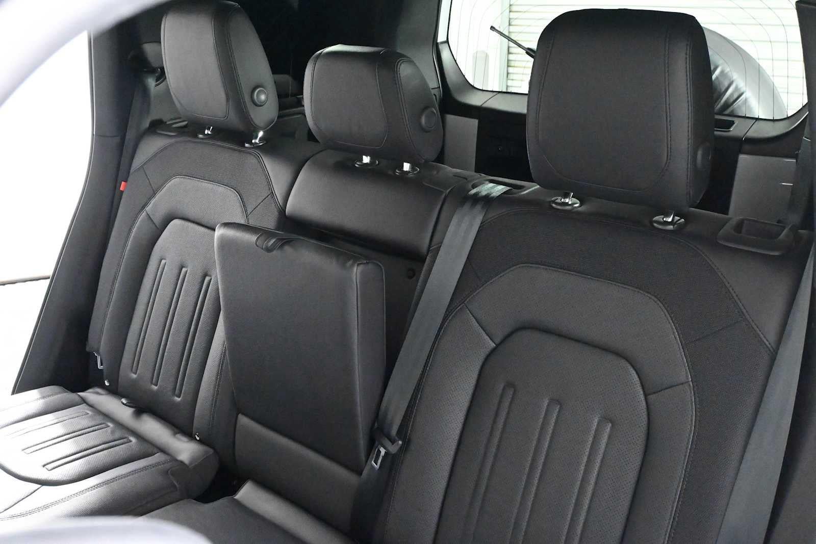 2022 Land Rover Defender X-Dynamic SE