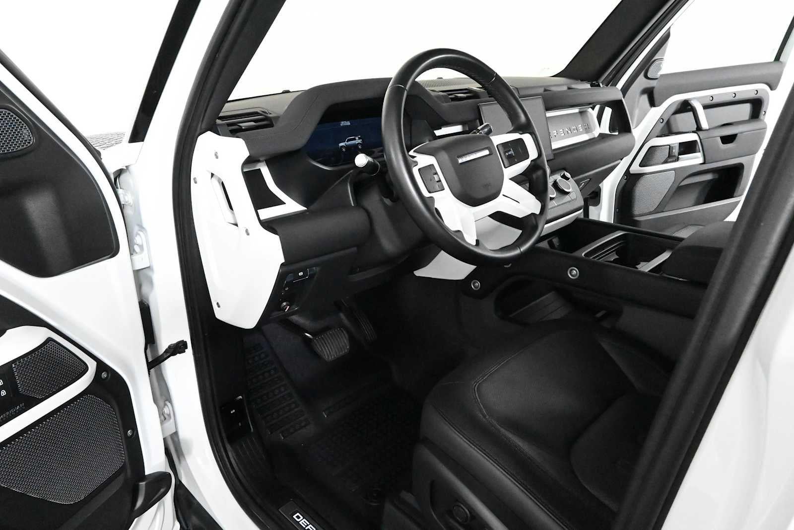 2022 Land Rover Defender X-Dynamic SE