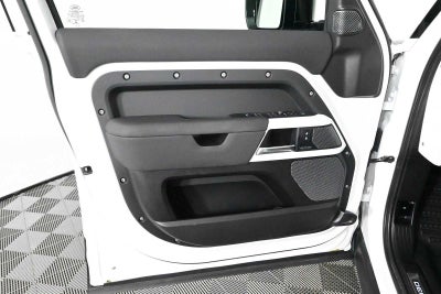 2022 Land Rover Defender X-Dynamic SE