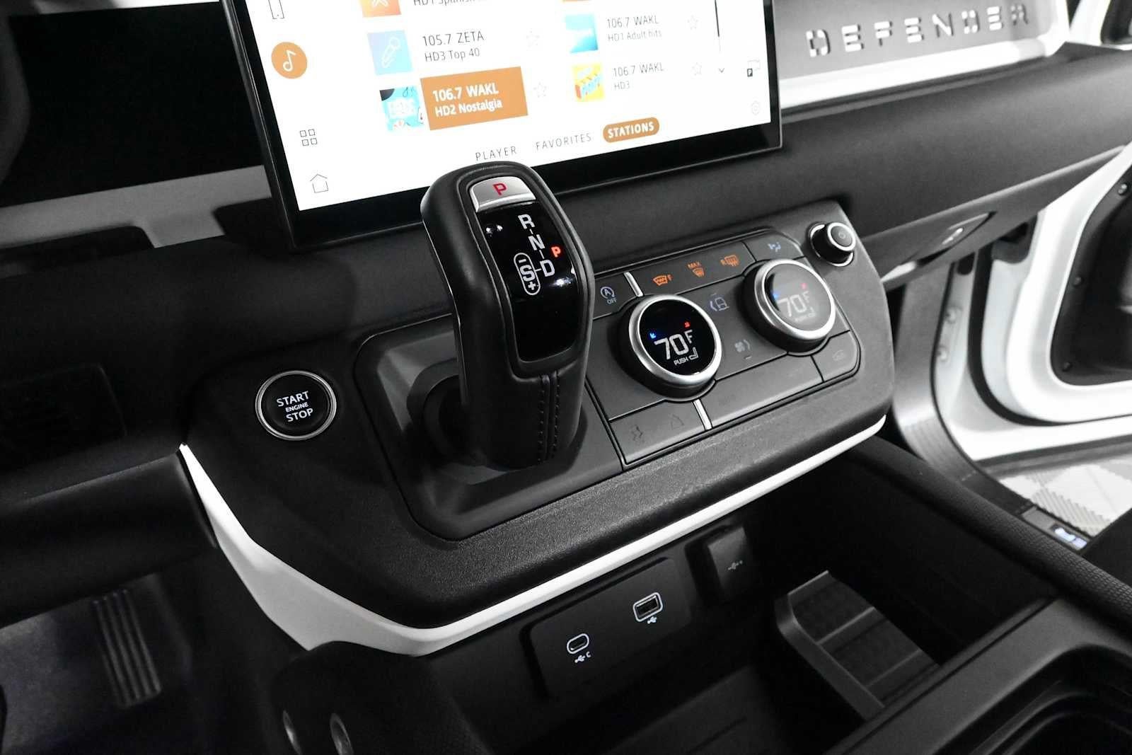 2022 Land Rover Defender X-Dynamic SE