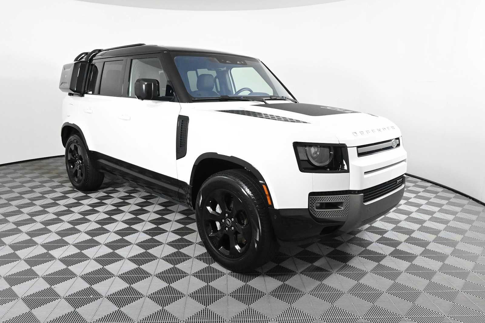 2022 Land Rover Defender X-Dynamic SE