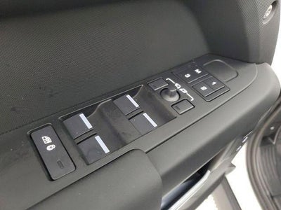 2025 Land Rover Defender S