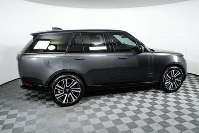 2023 Land Rover Range Rover SE