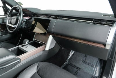 2024 Land Rover Range Rover SE