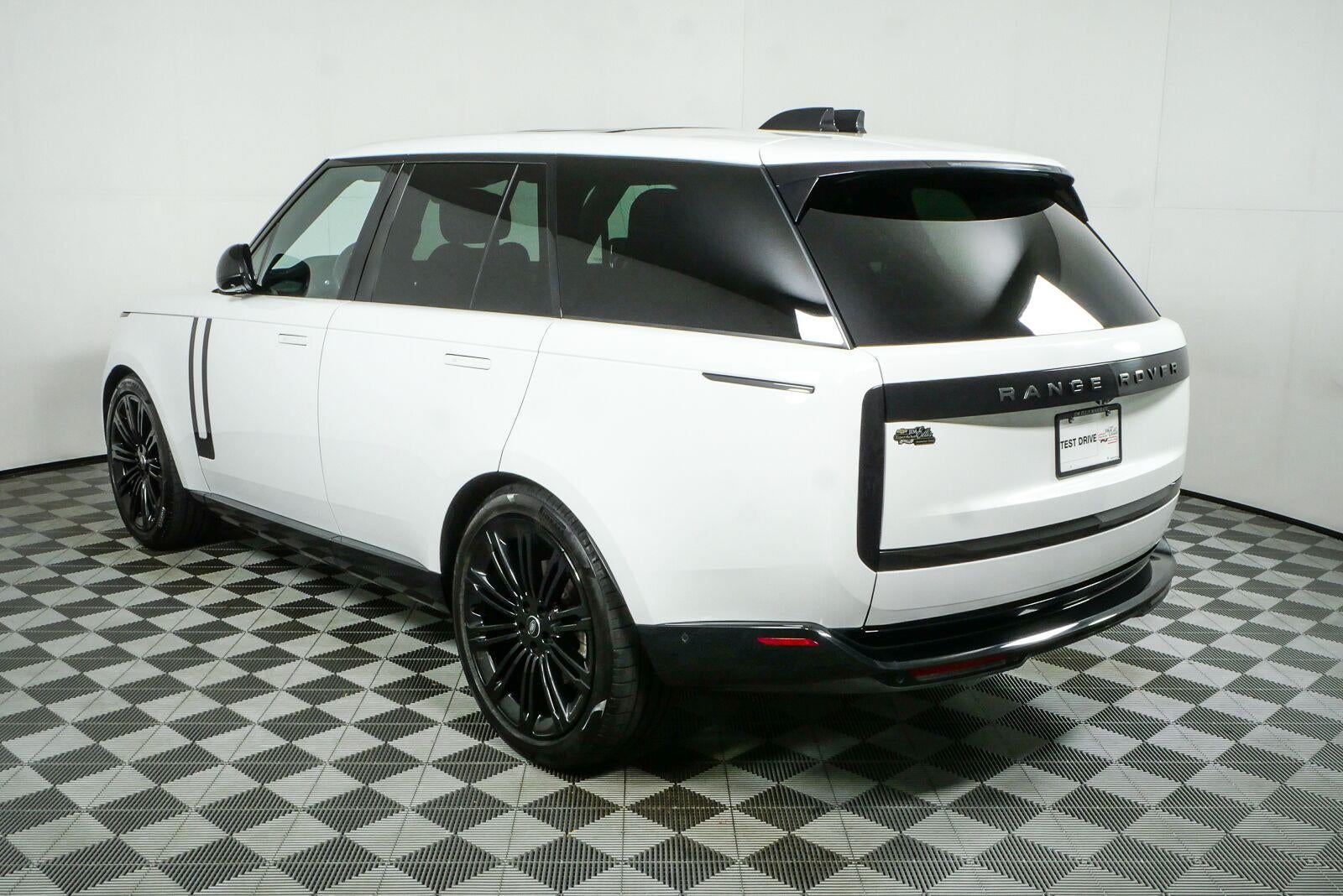 2024 Land Rover Range Rover SE