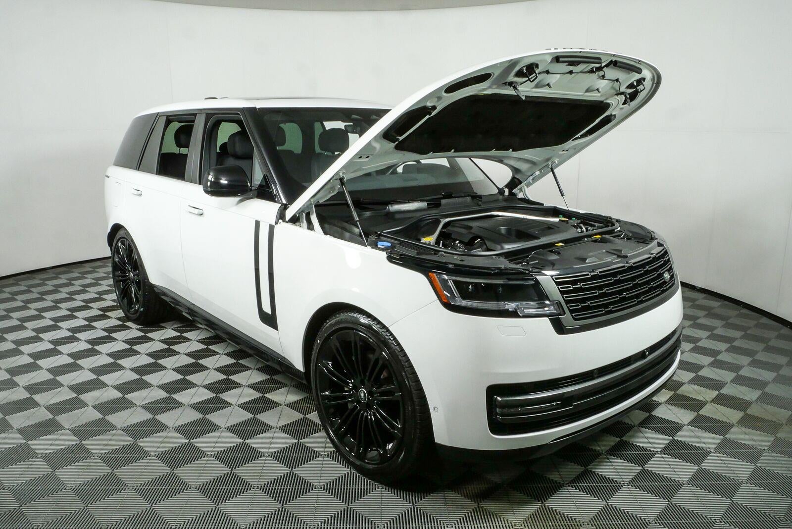 2024 Land Rover Range Rover SE