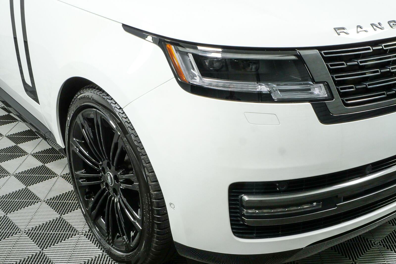 2024 Land Rover Range Rover SE
