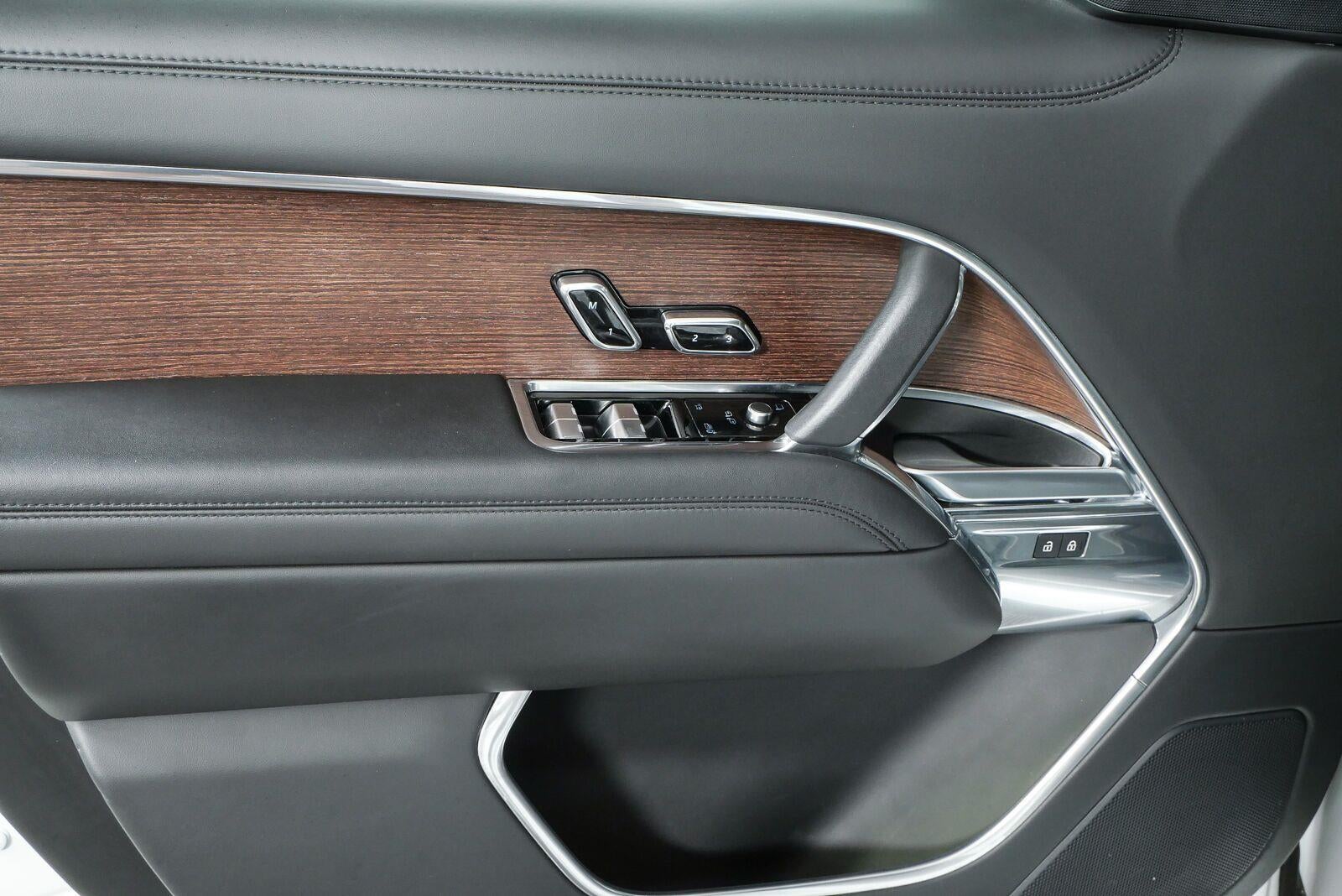 2024 Land Rover Range Rover SE