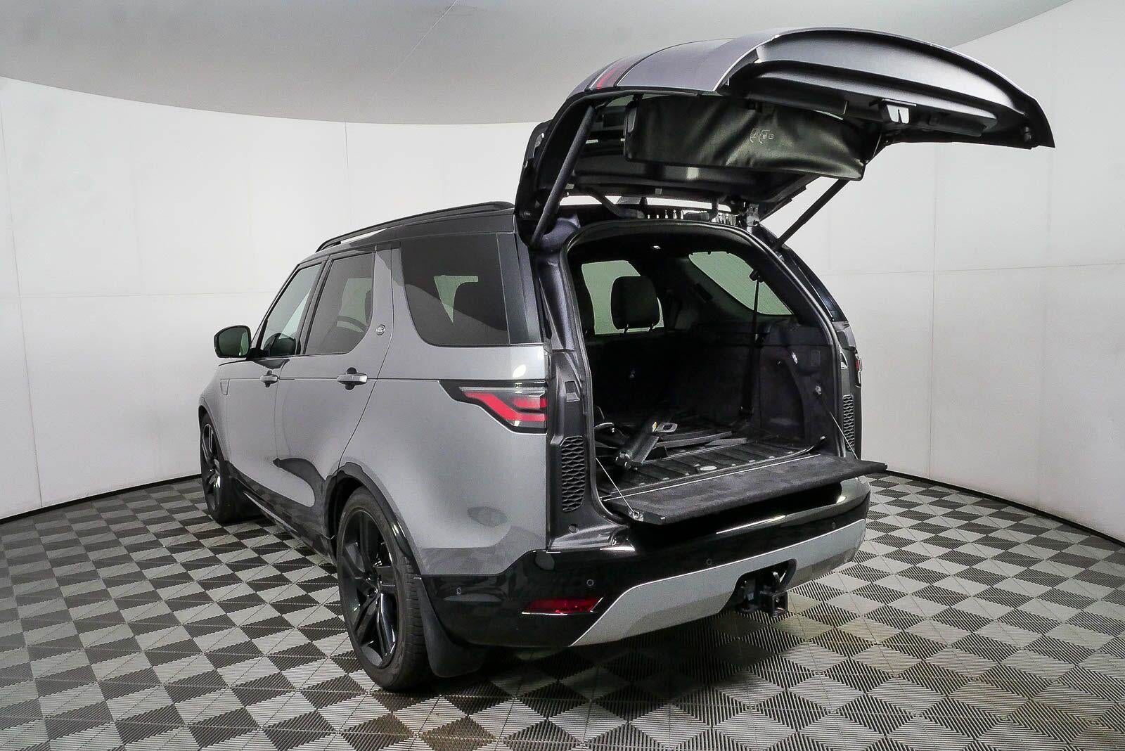 2023 Land Rover Discovery Metropolitan Edition