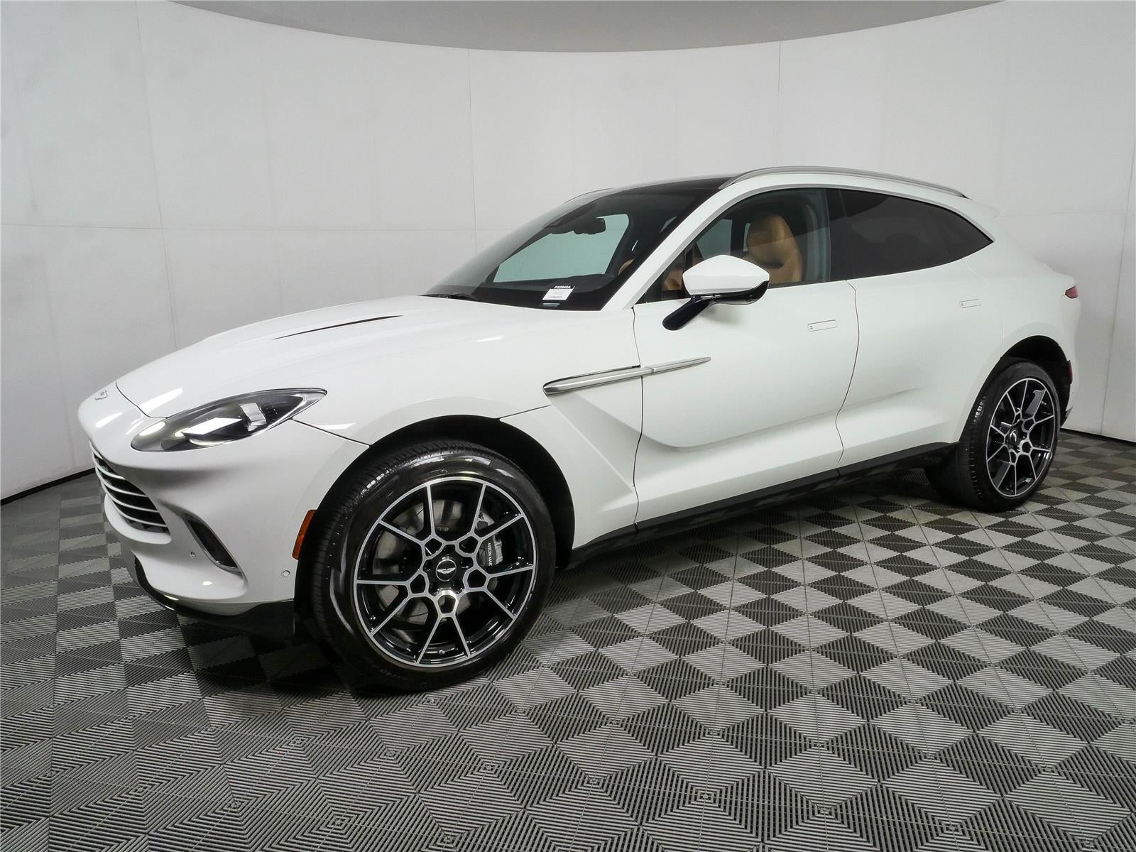 2021 Aston Martin Dbx Base