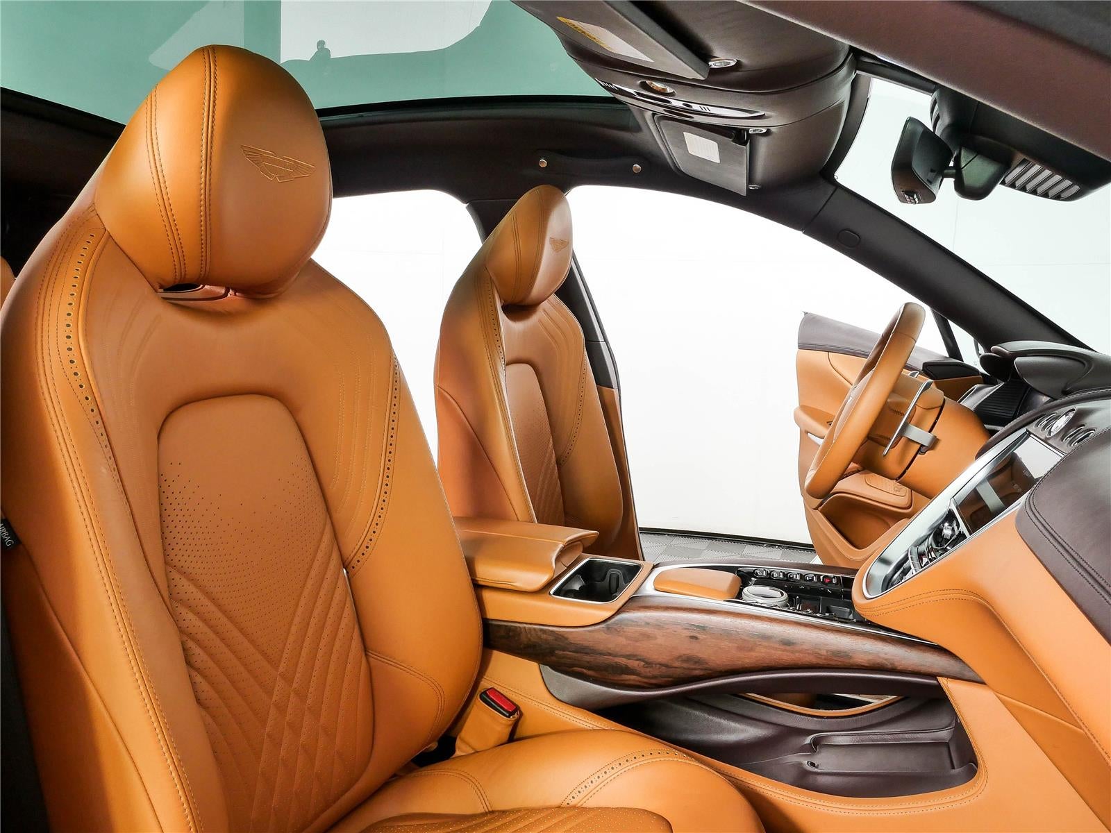 2021 Aston Martin Dbx Base