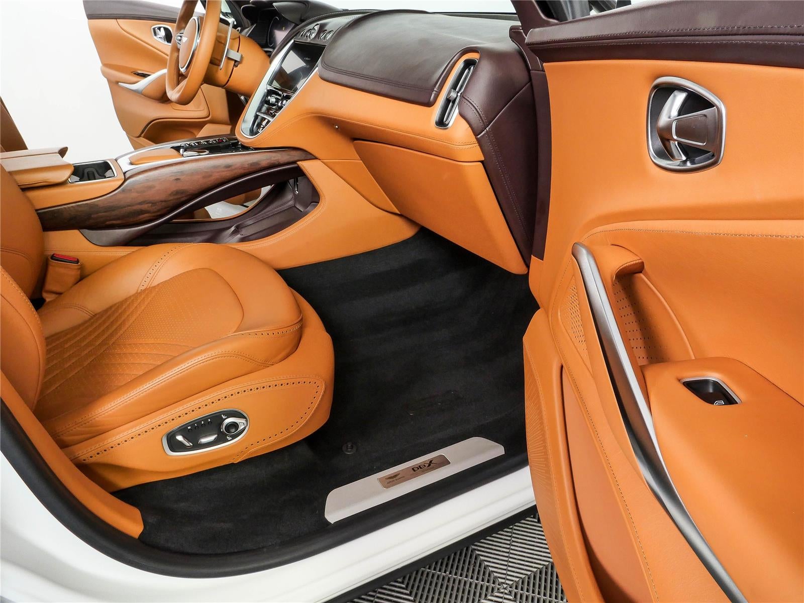 2021 Aston Martin Dbx Base