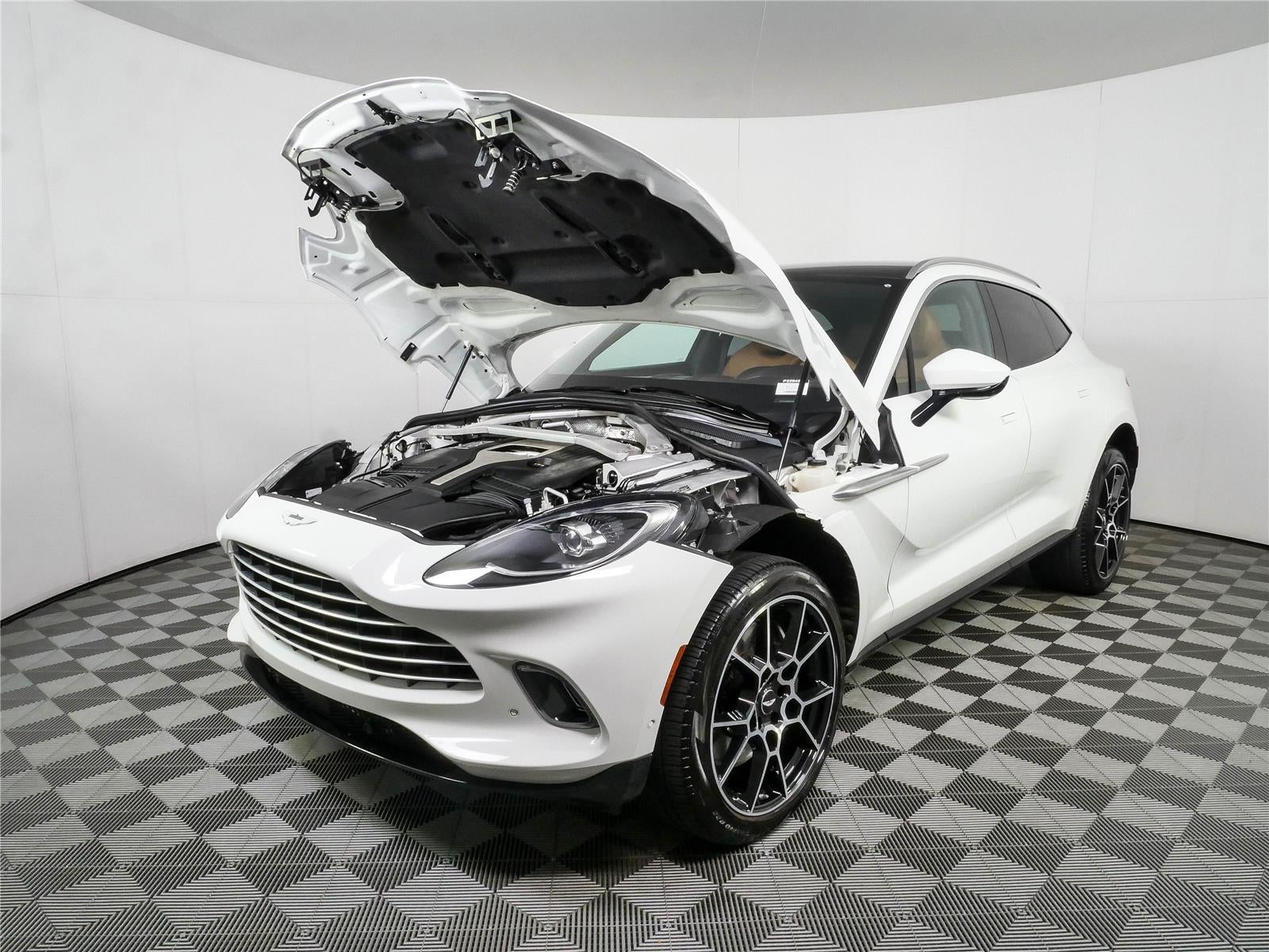 2021 Aston Martin Dbx Base