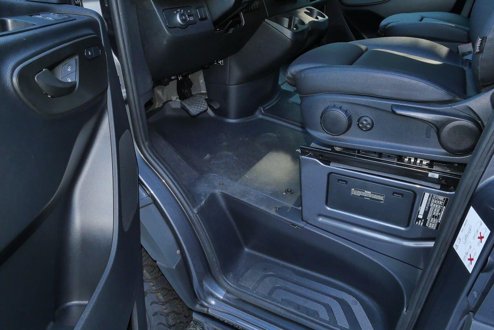 2025 Mercedes-Benz Sprinter Cargo Van Base - Photo 49