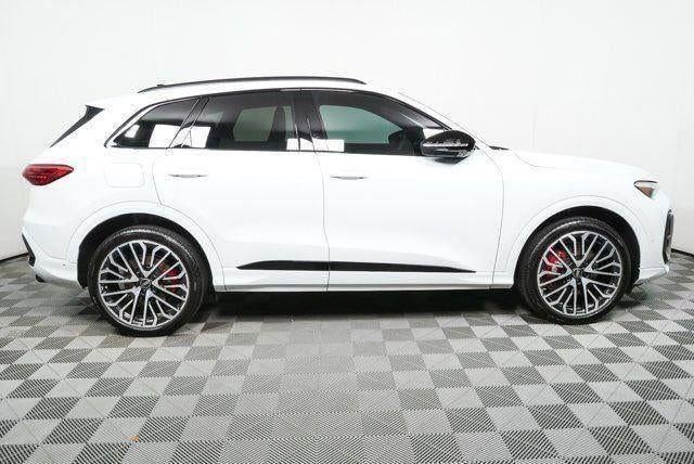 2025 Audi SQ5 Premium Plus