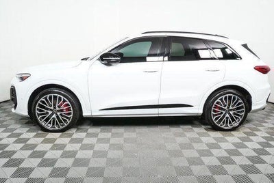 2025 Audi SQ5 Premium Plus
