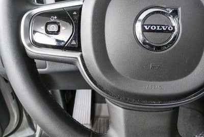 2024 Volvo XC60 Plus Dark Theme