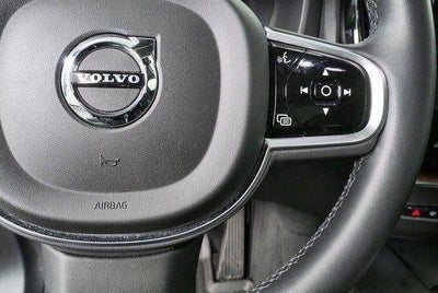 2024 Volvo XC60 Plus Dark Theme