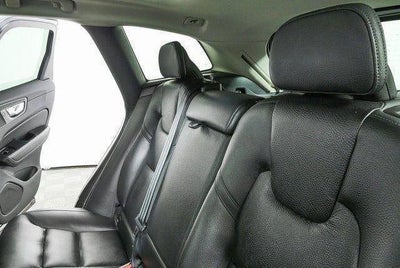 2024 Volvo XC60 Plus Dark Theme