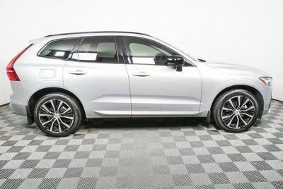 2024 Volvo XC60 Plus Dark Theme