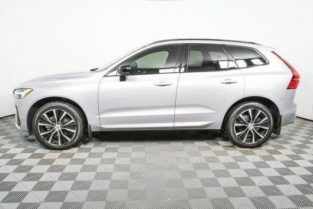 2024 Volvo XC60 Plus Dark Theme