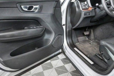 2024 Volvo XC60 Plus Dark Theme