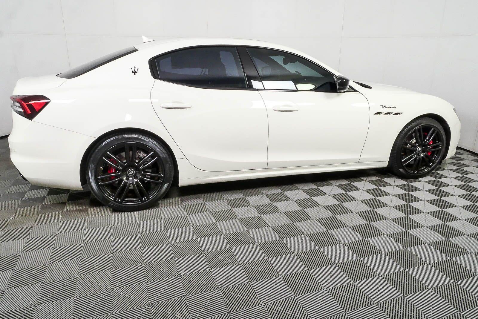 2023 Maserati Ghibli Modena