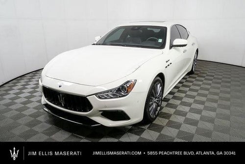 2022 Maserati Ghibli Modena Q4