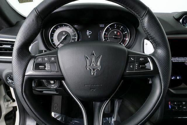 2022 Maserati Ghibli Modena Q4