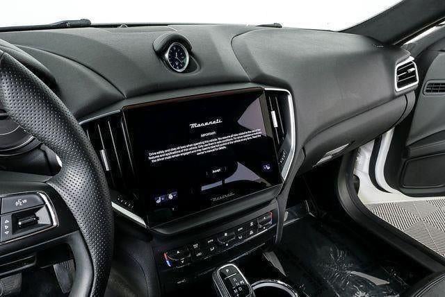 2022 Maserati Ghibli Modena Q4