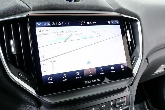 2022 Maserati Ghibli Modena Q4