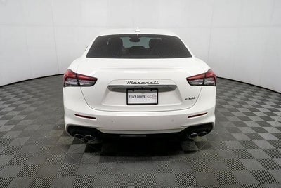 2022 Maserati Ghibli Modena Q4