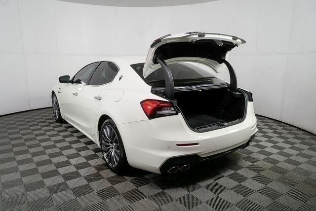2022 Maserati Ghibli Modena Q4