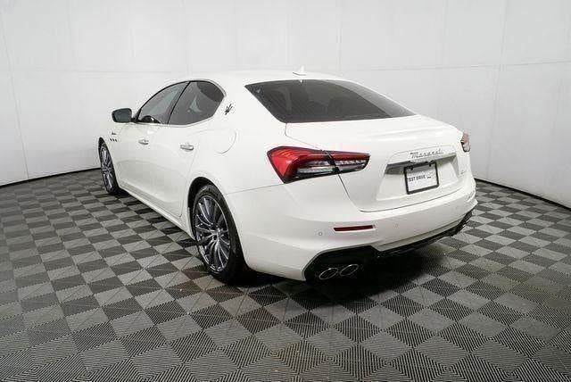 2022 Maserati Ghibli Modena Q4
