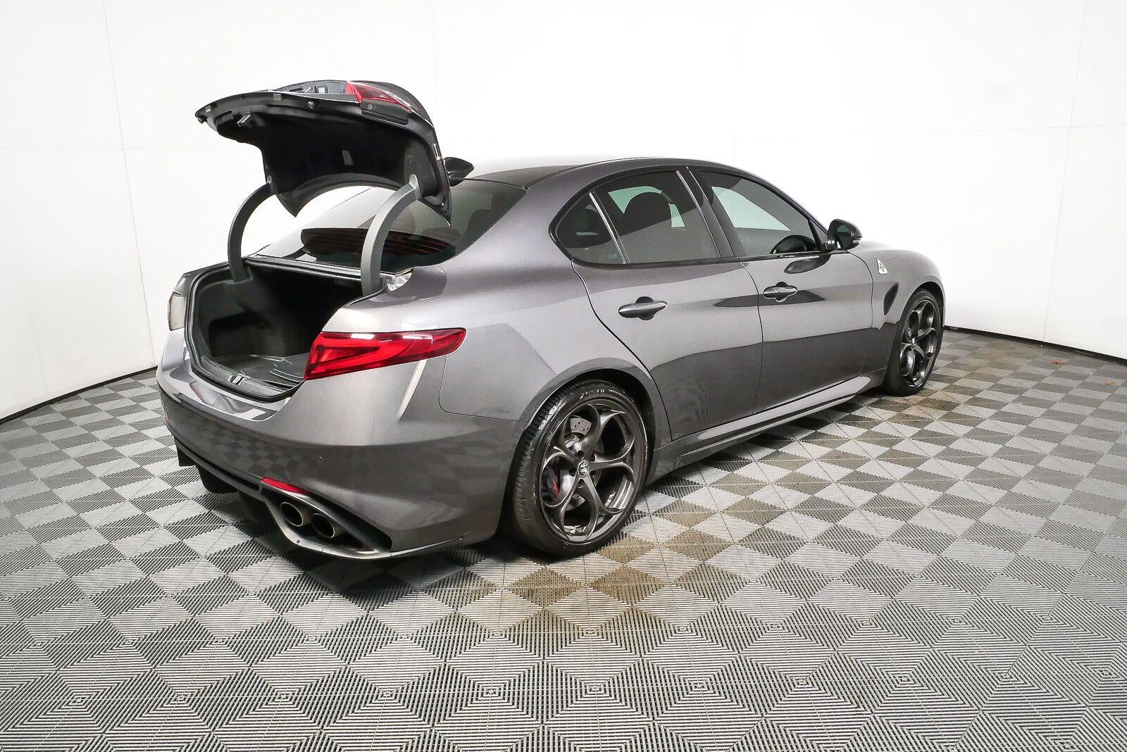 2023 Alfa Romeo Giulia Quadrifoglio