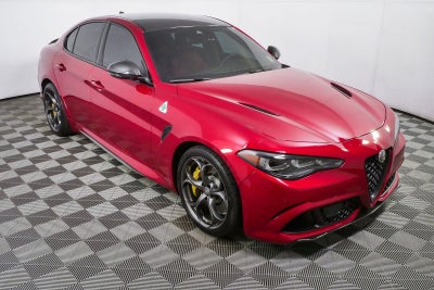 2024 Alfa Romeo Giulia Quadrifoglio Carbon