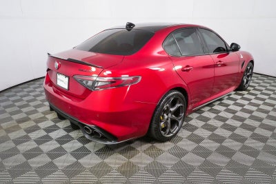 2024 Alfa Romeo Giulia Quadrifoglio Carbon