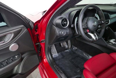 2024 Alfa Romeo Giulia Quadrifoglio Carbon