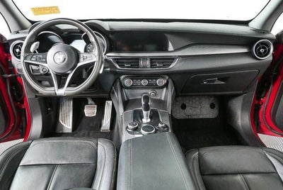 2018 Alfa Romeo Stelvio Sport