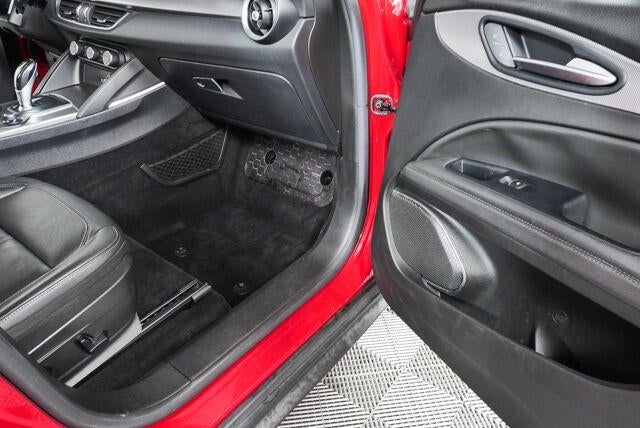 2018 Alfa Romeo Stelvio Sport
