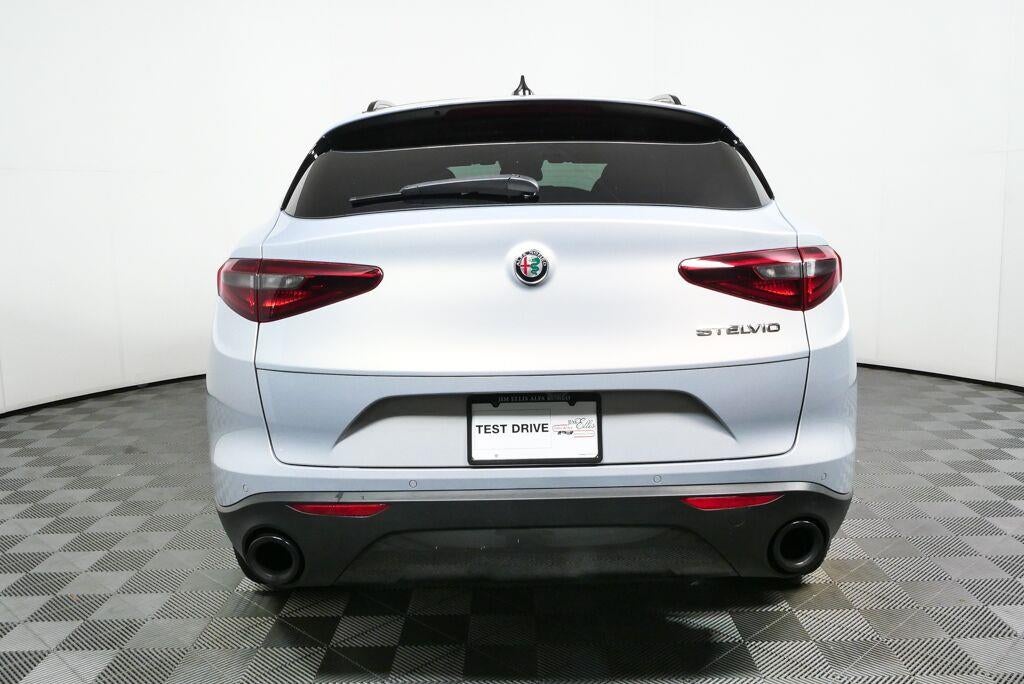2023 Alfa Romeo Stelvio Sprint