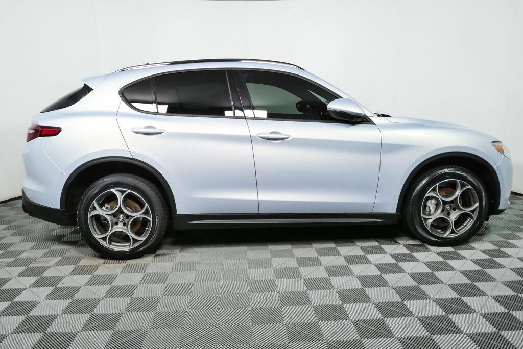 2023 Alfa Romeo Stelvio Sprint