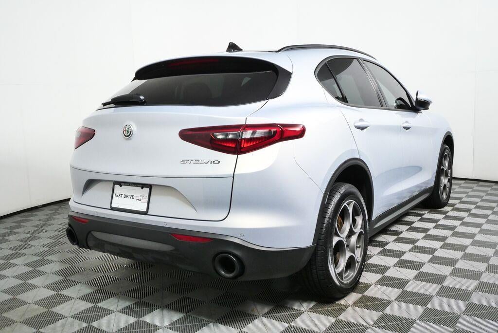 2023 Alfa Romeo Stelvio Sprint