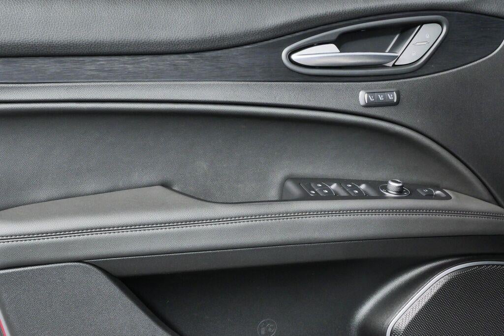 2023 Alfa Romeo Stelvio Sprint