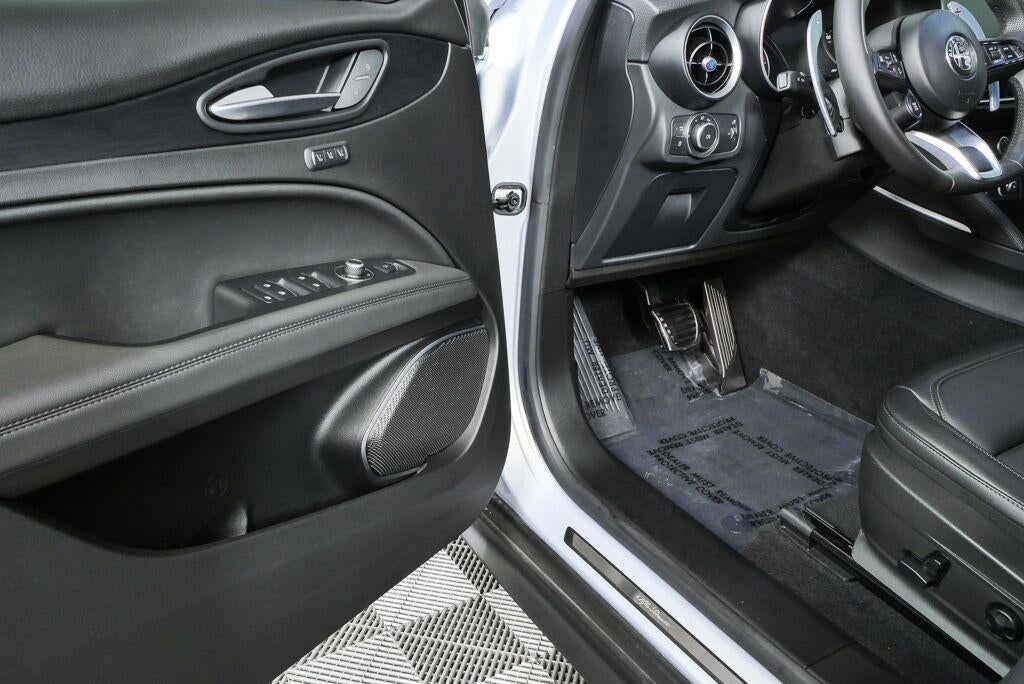 2023 Alfa Romeo Stelvio Sprint