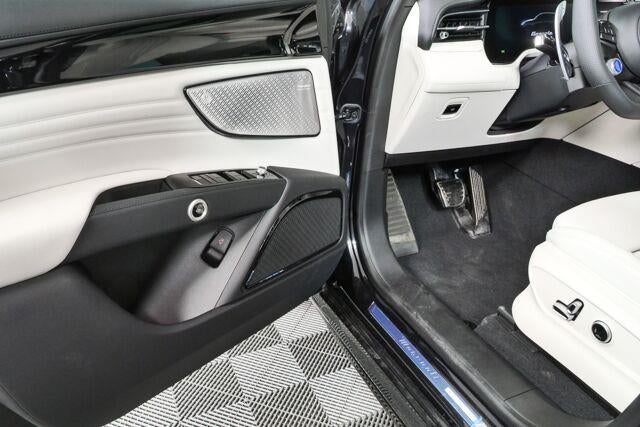 2027 Maserati Grecale Modena V6